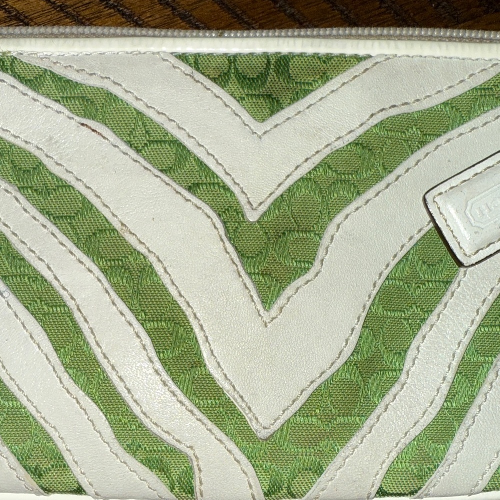 Coach Green and white Women's Wristlet - Picture 5 of 17